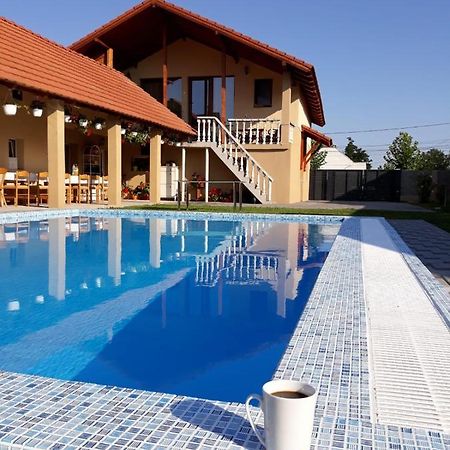 Bed and Breakfast Casa Sannicolau Sînnicolau Mare Exterior foto